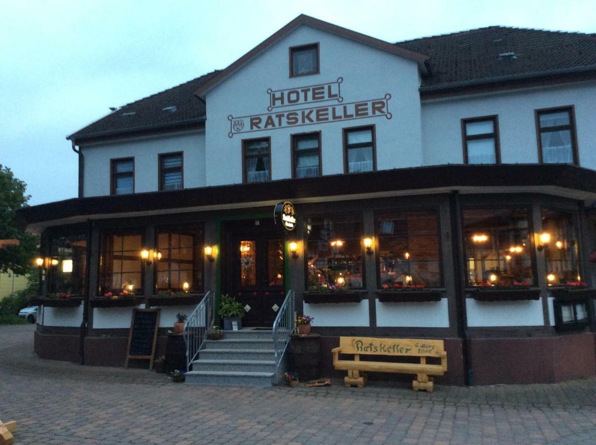 Hotel Ratskeller Neustadt Exteriör bild